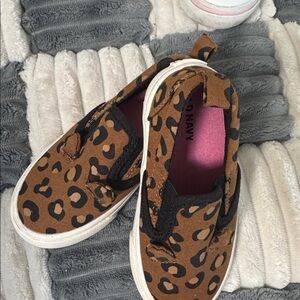 Leopard Print Slip-On Shoes